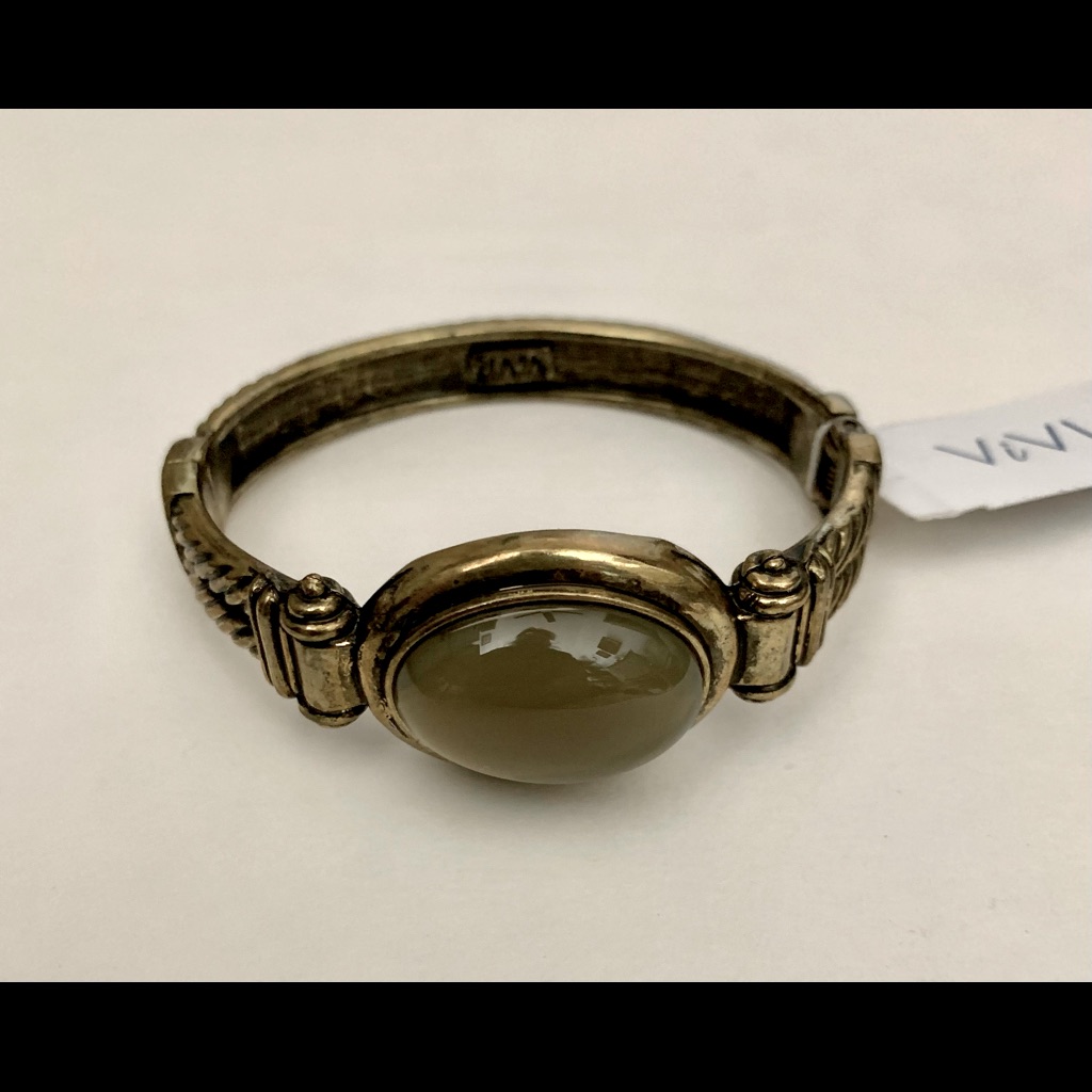 Vivi Clasp Bracelet